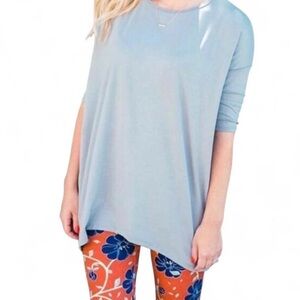 LuLaRoe Irma Soft Gray Tunic Tee Size XXS